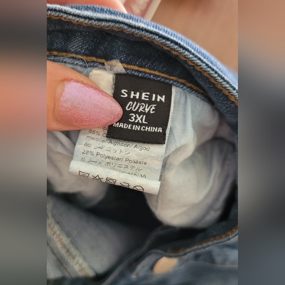 Plus Ripped Skinny Jeans - Picture 8 of 9